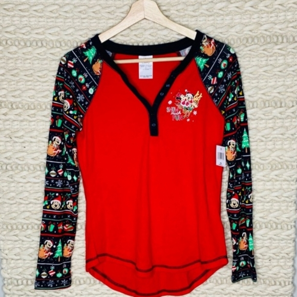 DISNEY CHRISTMAS HENLEY M - Picture 3 of 5